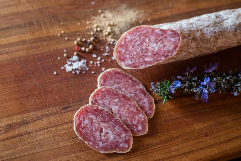 Cách-ăn-Salami-chuẩn-Ý-bạn-nên-biết