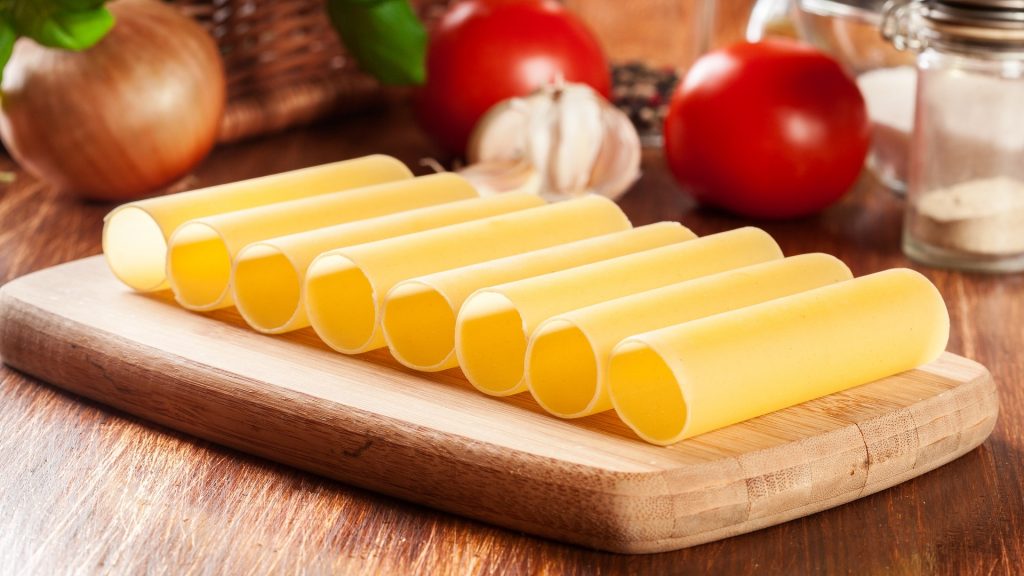 Cannelloni là mì dạng ống và có thể chế biến nhiều món ăn