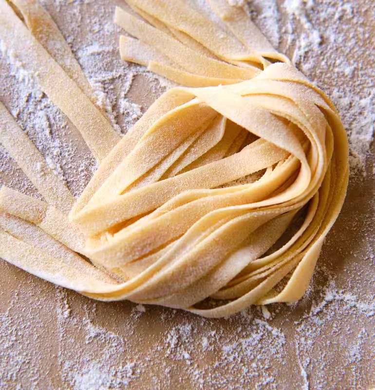 HOMEMADE-TAGLIATELLE-bột semola