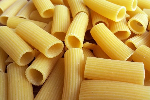  Rigatoni - một dạng mì Ý khá phổ biến khi ăn kèm với nước sốt đậm đặc