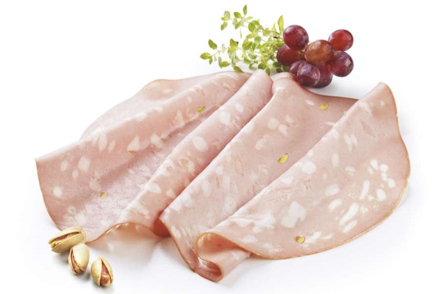 Xúc xích Mortadella Bologna được đông đảo người trên thế giới ưa thích