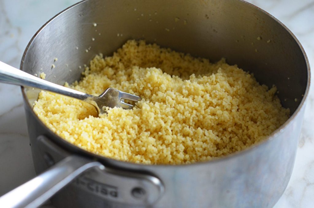 Súp couscous nấu với gà cực thơm ngon