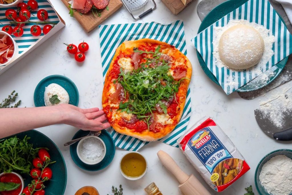 Loại bột 00 phù hợp để làm bánh pizza vì độ dẻo, mềm mịn khi được nấu chín